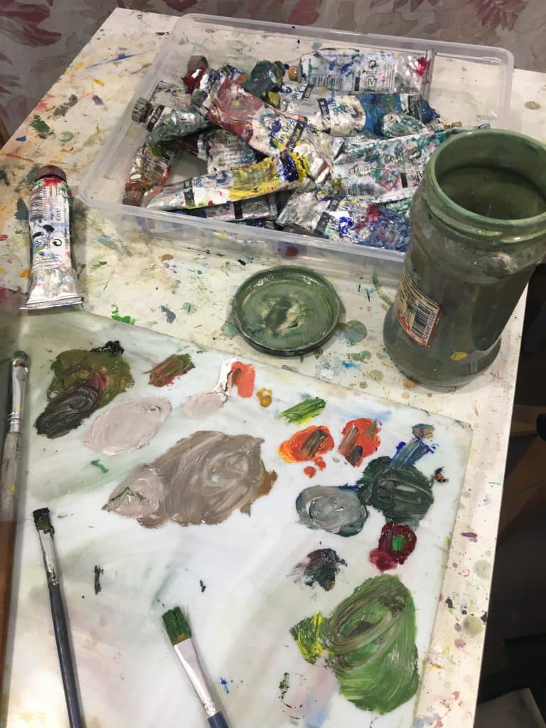 Fotos de nuestros estudiantes trabajando en el estudio