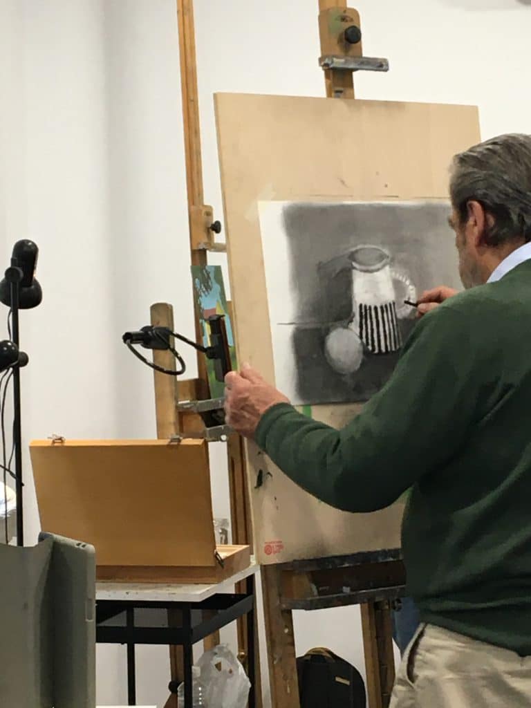 Fotos de nuestros estudiantes trabajando en el estudio